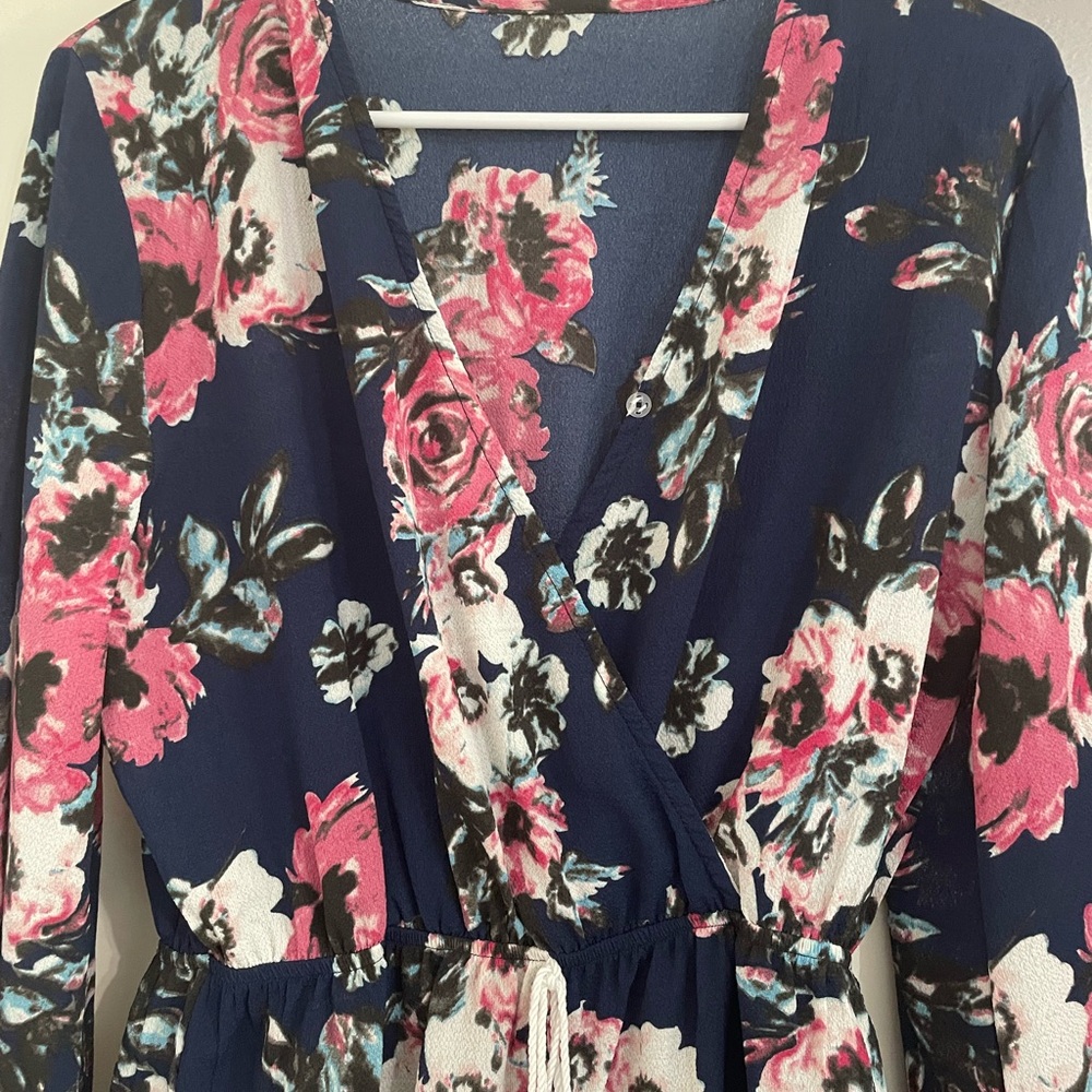 Floral Women's Romper - Navy‎ and Pink - Size Small - Picture 8 of 10